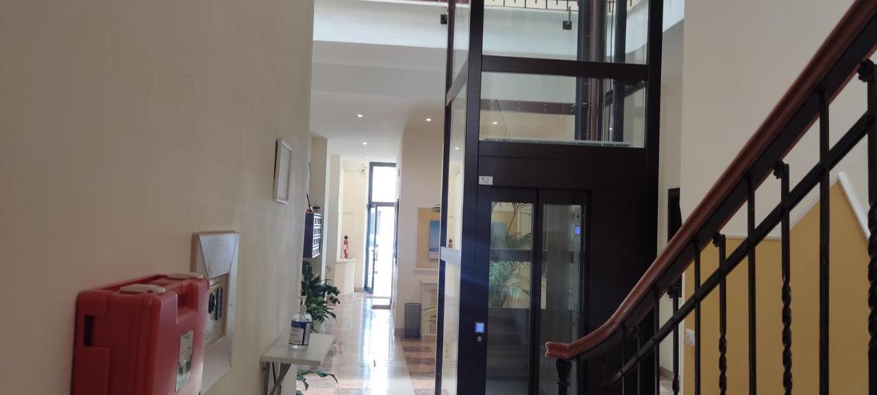 Inblu Apartment Bari Exterior photo
